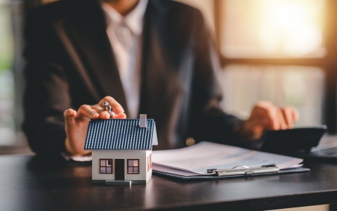 THÔNG BÁO KẾT QUẢ LỰA CHỌN TỔ CHỨC BÁN ĐẤU GIÁ TÀI SẢN BẢO ĐẢM - HỒ SƠ KHÁCH HÀNG LÊ THỊ ANH THƯ