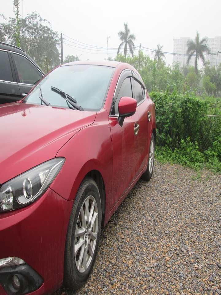 MAZDA 3